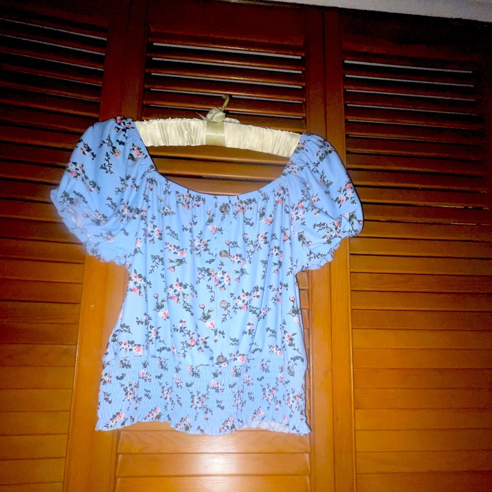 Woman Shirt Size L